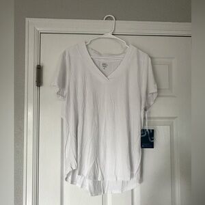 Women’s White Short Sleeve V-Neck Shirt